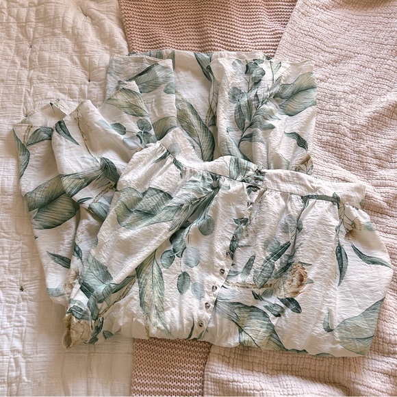 H&M Dresses & Skirts - H&M Tropical Maxi Skirt with Buttons